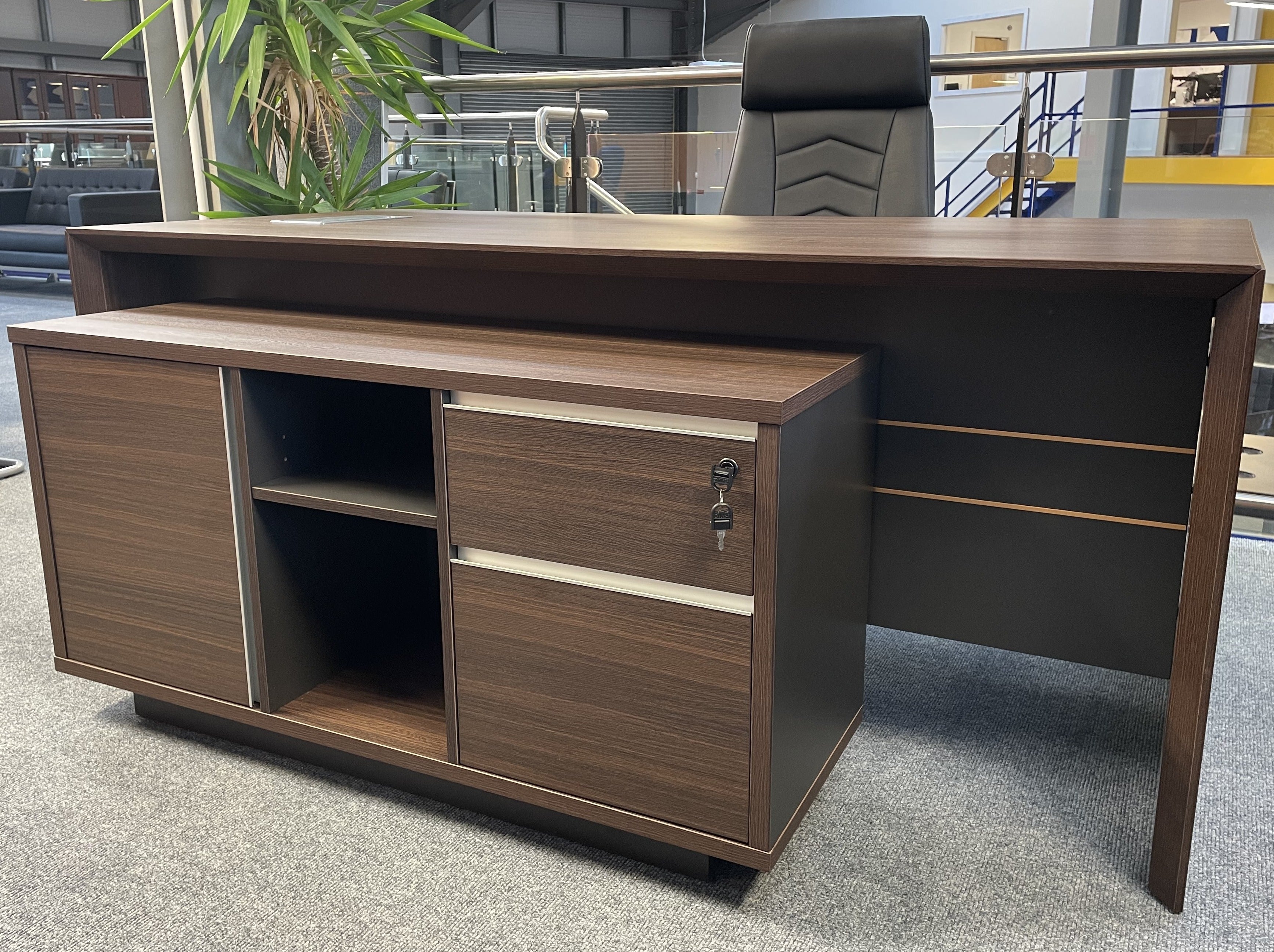 1.8m Executive Parnell Desk With Matching Side Unit – CTI Business ...