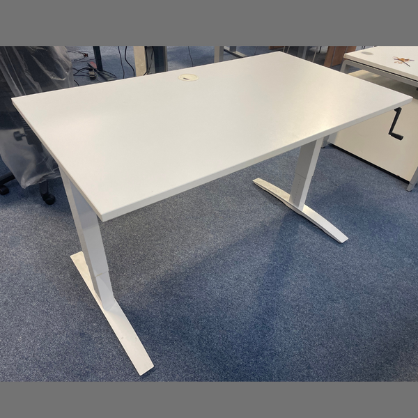 White Desk - Grade A  (Ex-Corporate) ~ 1400mm x 800mm